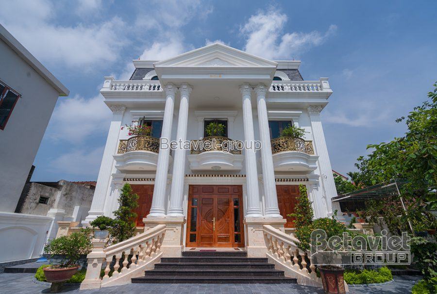 Thi công biệt thự 3 tầng với sân vườn đẹp tại Hà Nội