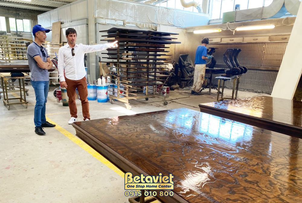 Giám đốc Betaviet ghé thăm nhà máy sản xuất nội thất tại Ý